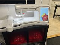 Brother XE2 STELLAIRE  - Brugt som DEMO og udlån / test. 5 års 100% garanti incl PE 11 software v...